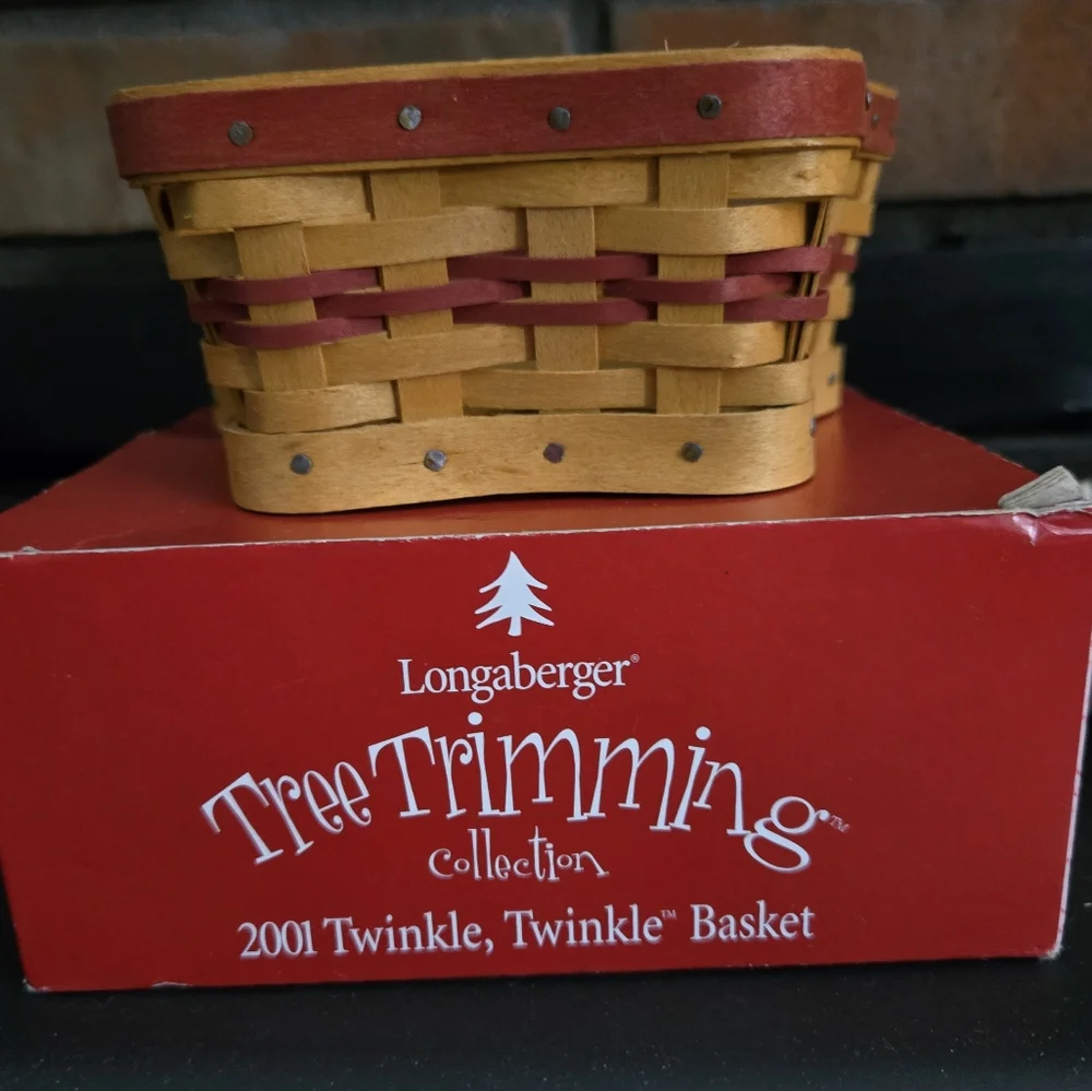 Longaberger 2001 Tree Trimming Red Star Basket Fabric Liner TieOns Box Christmas